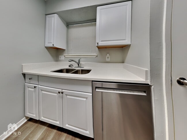 Photo - 6410 Harcourt Dr