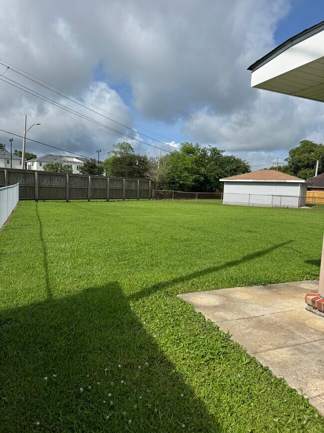 Photo - 107 Upsilon St Unidad D