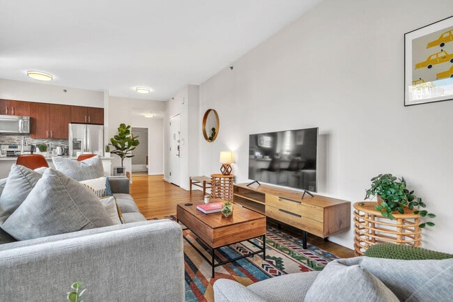 Photo - 120 W 21st St Unidad SI FL14-ID408746P