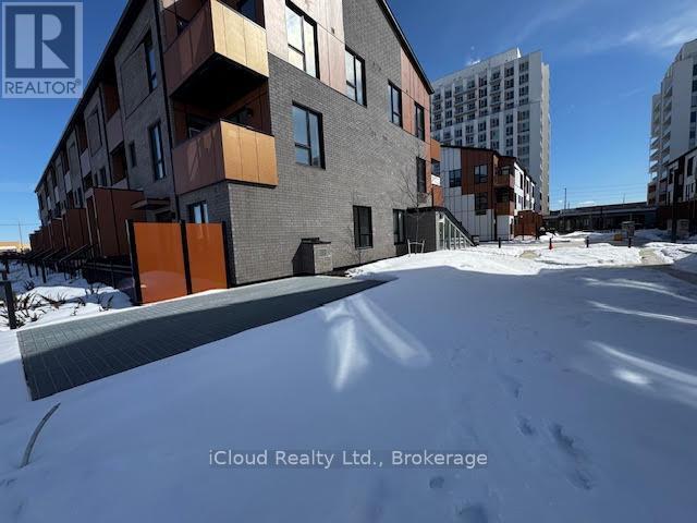 Photo - 90 All Nations Dr Unité 256