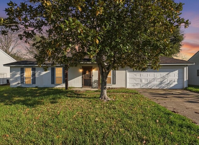 Photo - COMING SOON! 3 Beds, 2 Baths House for rent in Milton!