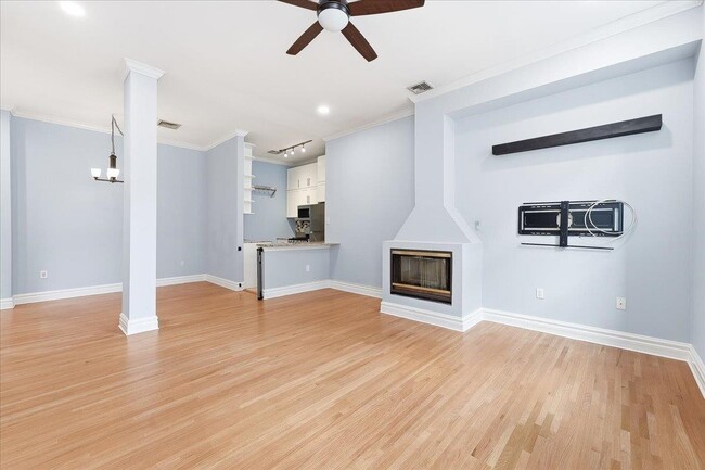 Photo - 818 Jefferson St Unit 3B