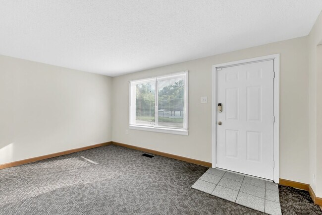 Photo - Spacious 3 Bedroom Ready to be rented. Section 8 Welcome
