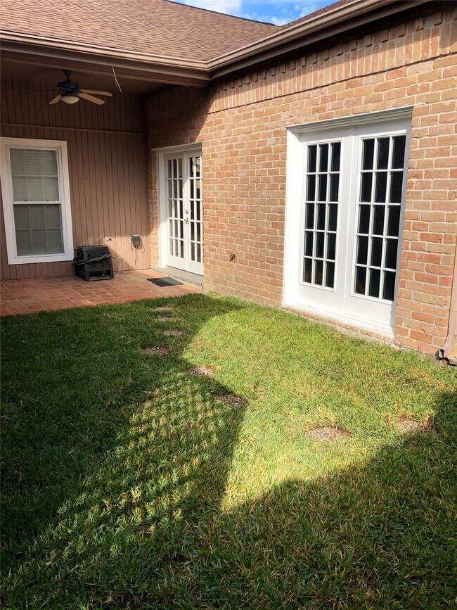 Photo - 10310 Chevy Chase Dr