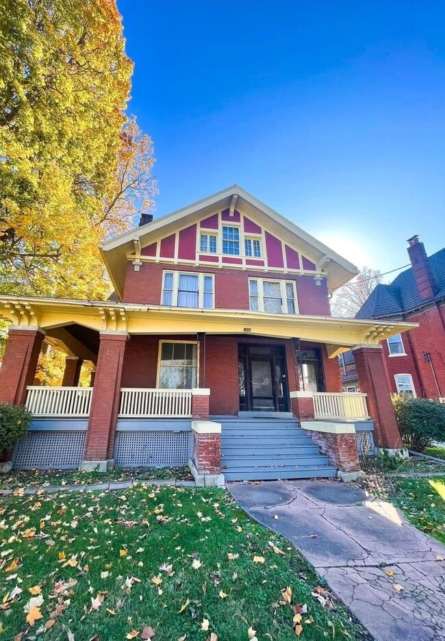 Building Photo - 1650 Vermont St Unit 1650 Vermont