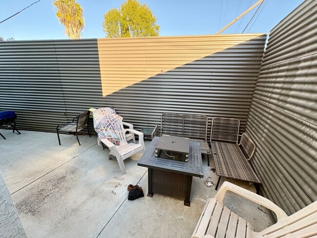 Building Photo - 10 minute walk to SDSU!