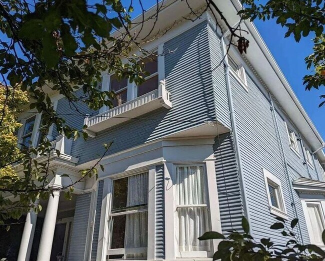 Photo - 1538 62nd St