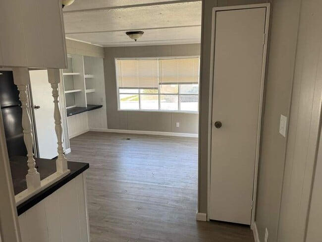 Photo - 2737 W Washington Center Rd