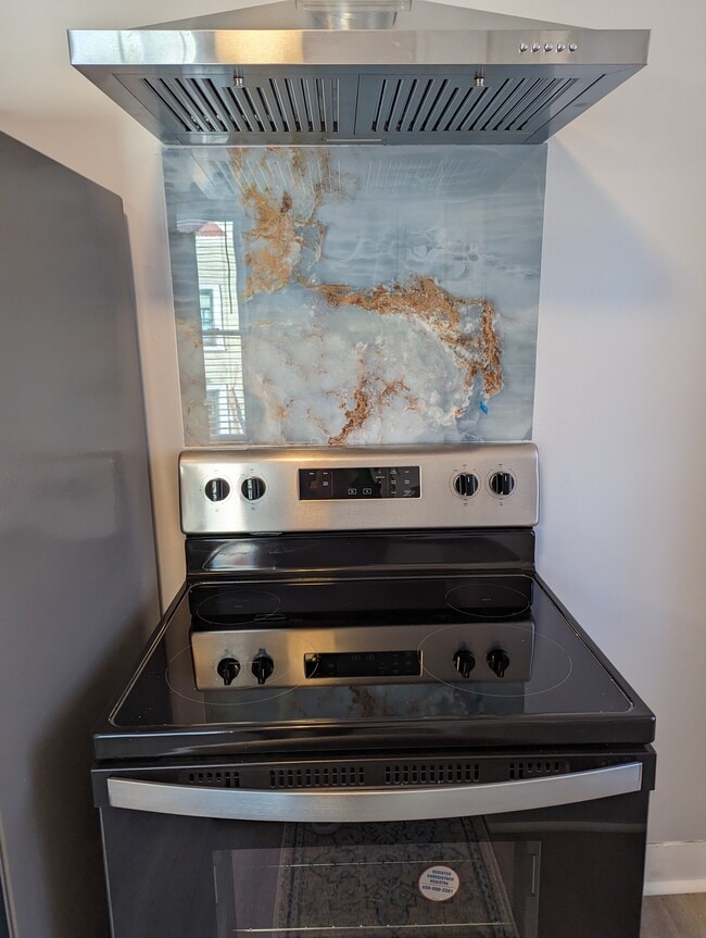 Photo - 8 Pleasant St