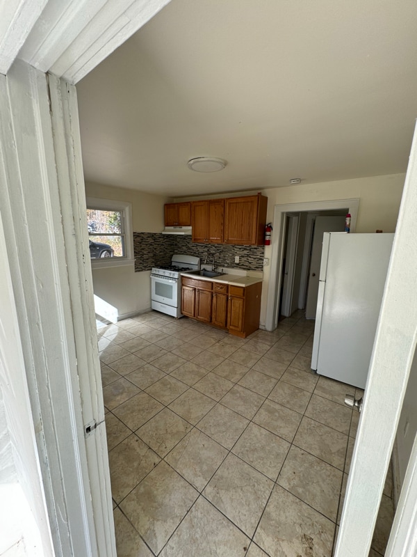 Photo - 27 Hillside Ave Unit 3