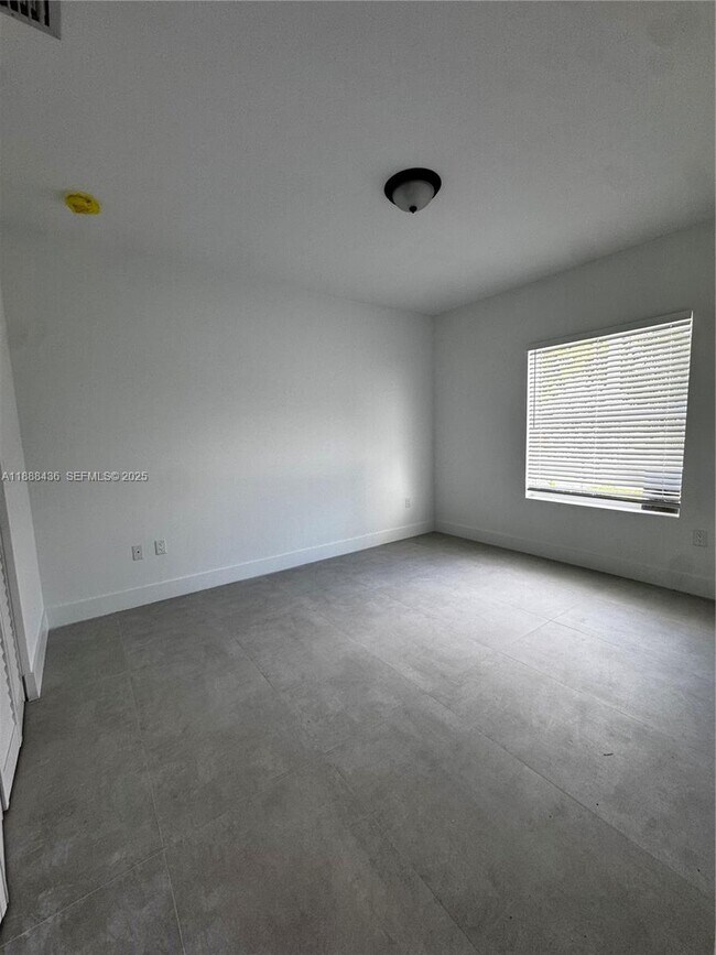 Photo - 2541 NW 9th St