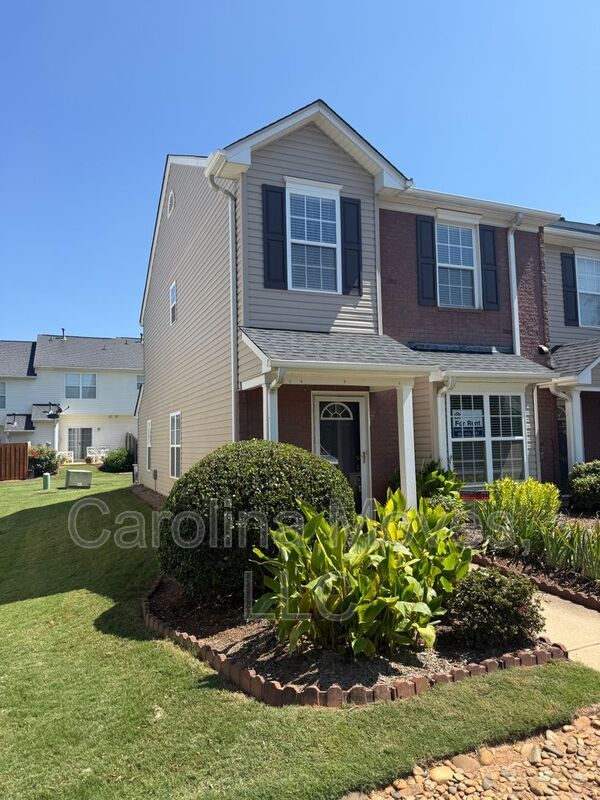 Photo - 733 Rock Hill Ct