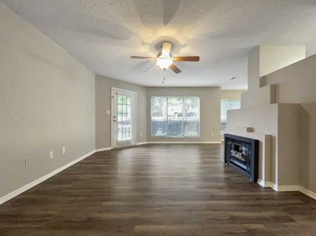 Photo - Lexington Farms Apartments