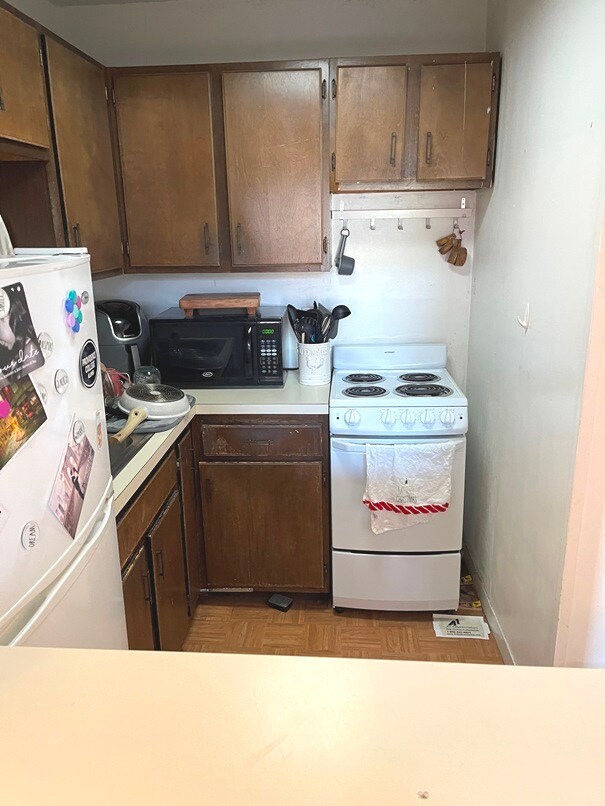 471 Commonwealth Ave Unit 2R