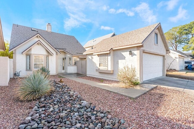 Building Photo - Charming Two-Story Home with Spacious Layout and Cozy Appeal!