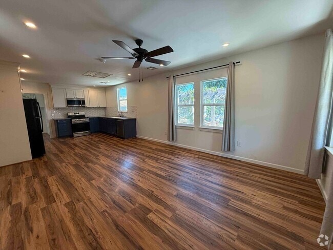 Building Photo - West Sac 2 Bed With River Access Rental