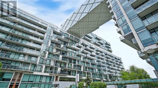 Photo - 39 Queens Quay E Unit 801