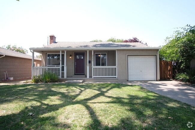 Building Photo - Charming 3-bedroom, 1-bathroom in Sacramento. Rental