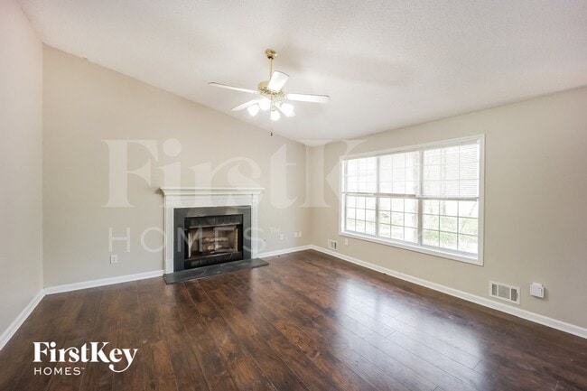 Photo - 390 Fox Meadow Dr