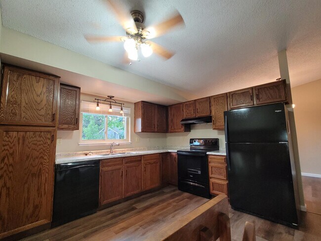 Photo - 5280 Mule Deer Dr