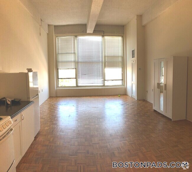 Building Photo - 61 Brookline Ave Unit 311 Rental