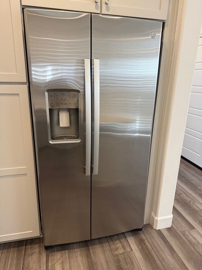 Photo - Beautiful home in Northlake!