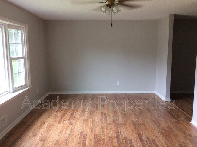 Photo - 1417 Pennel Dr