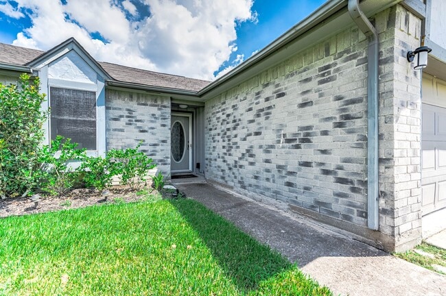 Photo - 8434 Quailcrest Dr