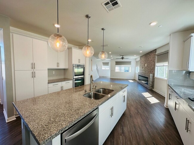 Photo - 1835 Vesta Dr
