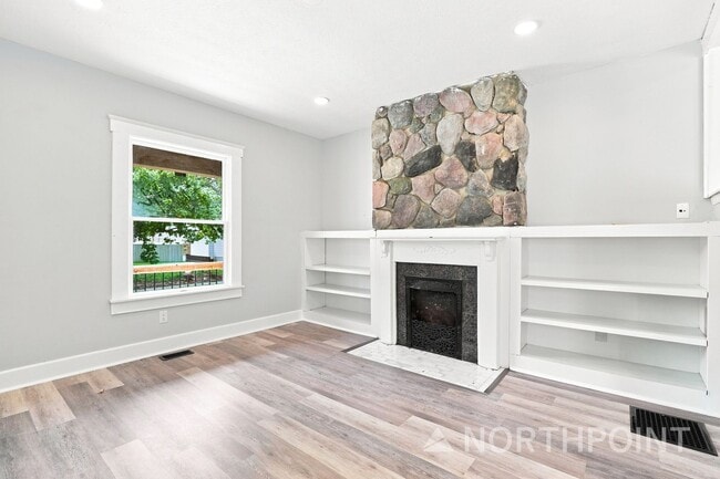 Photo - 578 Stewart Ave
