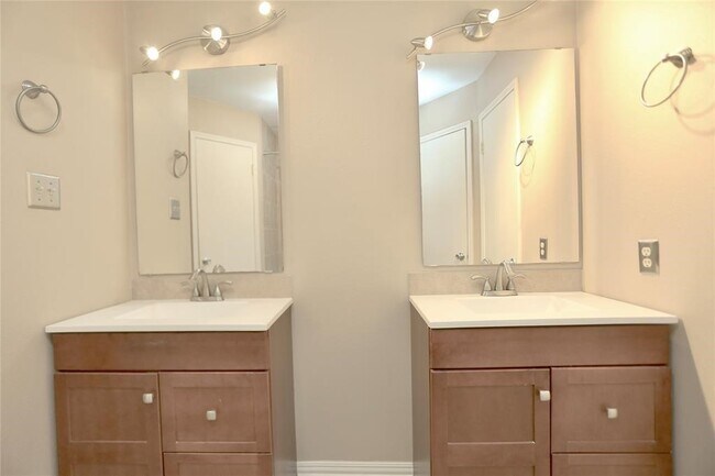 Photo - 4243 Yupon Ridge Dr