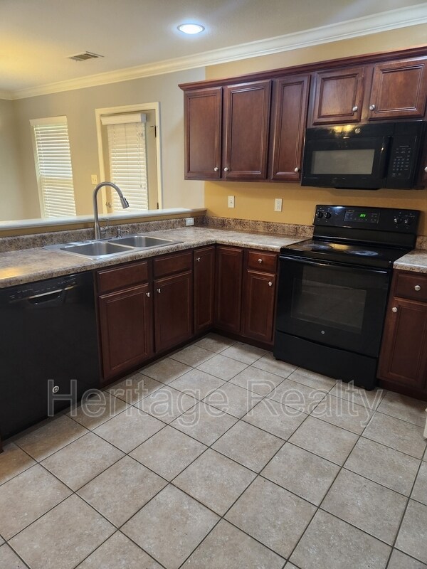 Photo - 6515 Airtree Ln