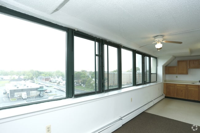 One Bedrom-Living Room/Kitchen
