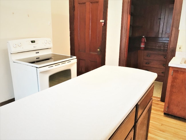 Photo - 33 Middle St Unit 1