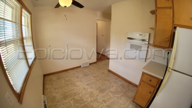 Photo - 214 24th St NW