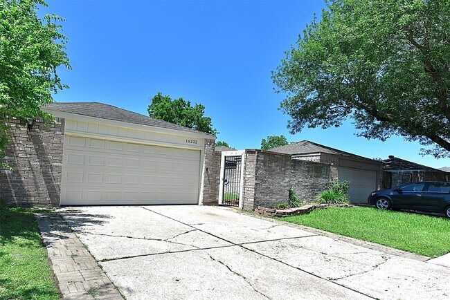 Photo - 16222 Queensdale Dr
