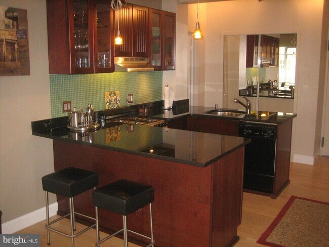 Photo - 1711 Massachusetts Ave NW Unidad 412