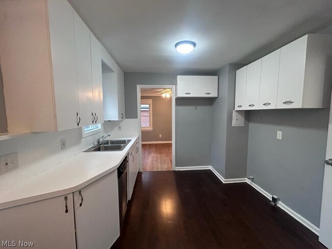 Photo - 4843 Westbourne Rd