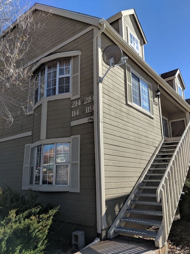 Photo - 3-Bedroom, 2-Bath Oasis: Close to Hospital, Washer/Dryer Included, Parking for 2!