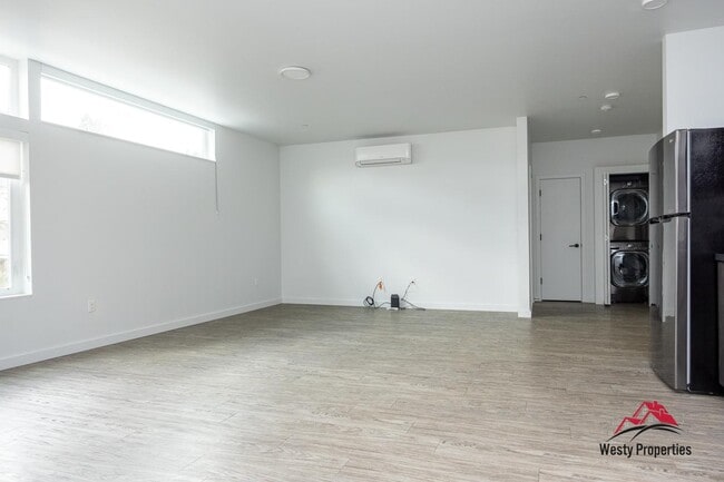 Photo - 4647 SE 40th Ave