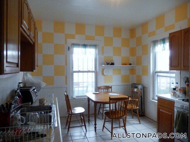 Building Photo - 21 Long Ave