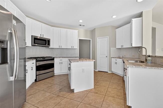 Building Photo - 2606 Waterbrook Ln