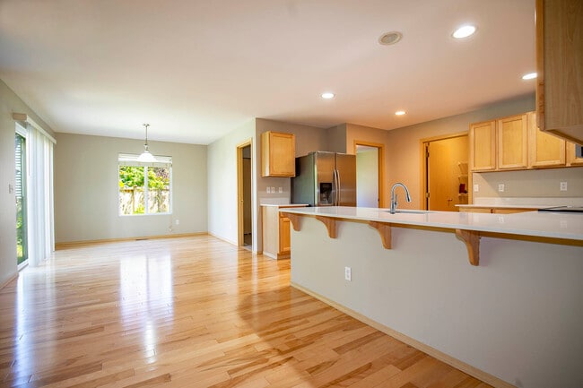 Photo - 34604 Cranberry Ct SE