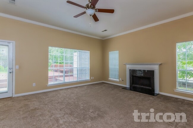 Photo - 1471 Oakdale Rd