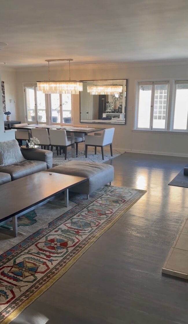 Building Photo - 1328 Londonderry View Dr