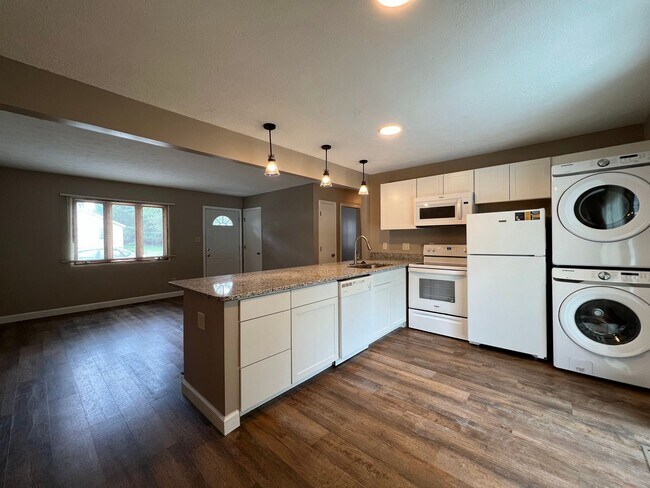 Photo - 2219 E 7th St Apartamento Unidad 3 Bed