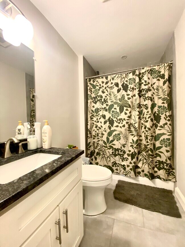 Photo - 1433 Cambridge St Unit 1