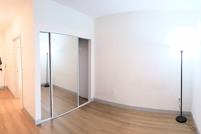 Photo - Townhomes at the Collection Kakaako Studio 1 Parking Unidad M207