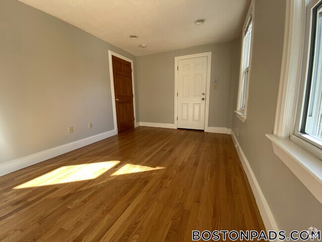 Building Photo - 429 Franklin St Rental