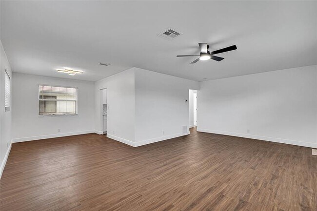 Photo - 420 SW 27th Terrace